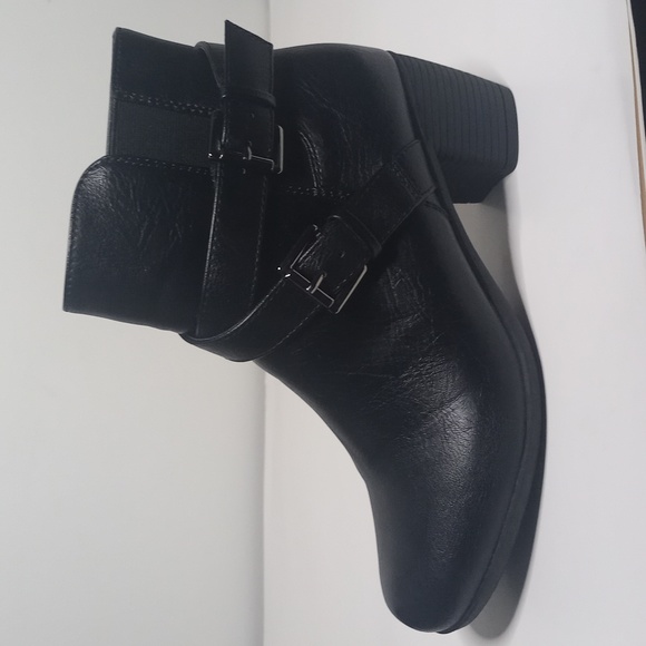 Croft & Barrow Bertha Black Ortholite Black Ankle Boots size 7.5 M - Picture 8 of 9